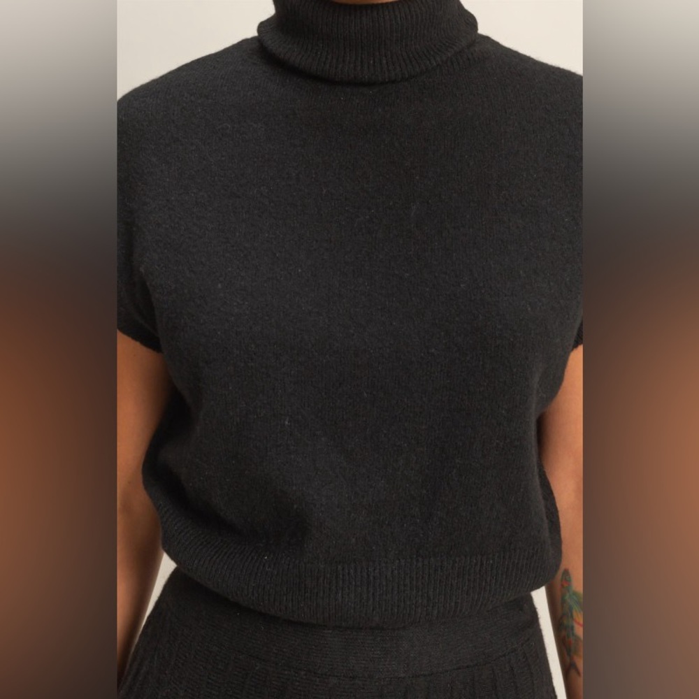 No Time To Waste Turtleneck Top and Pleated Skirt Set - Picture 5 of 12